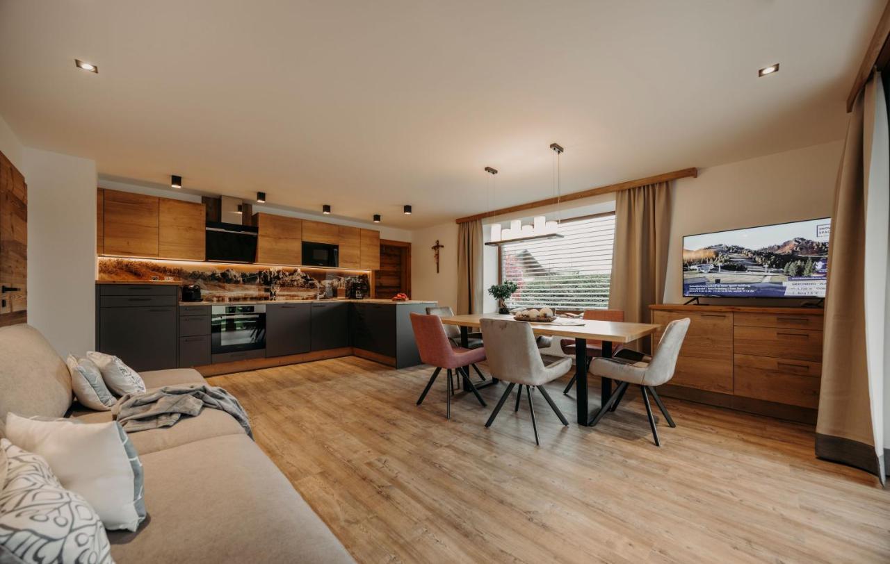 Alpin Apartement G'ret Flachau Bagian luar foto