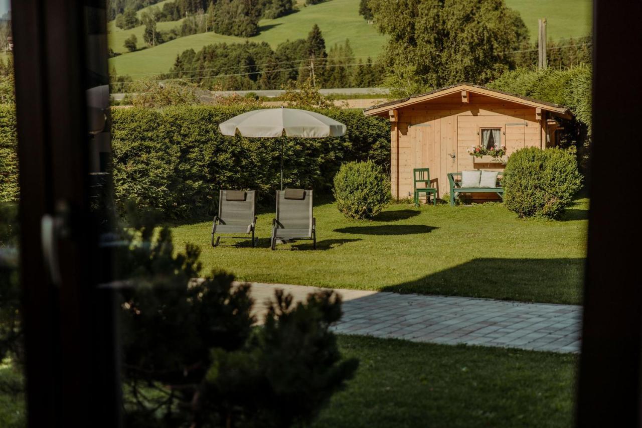 Alpin Apartement G'ret Flachau Bagian luar foto
