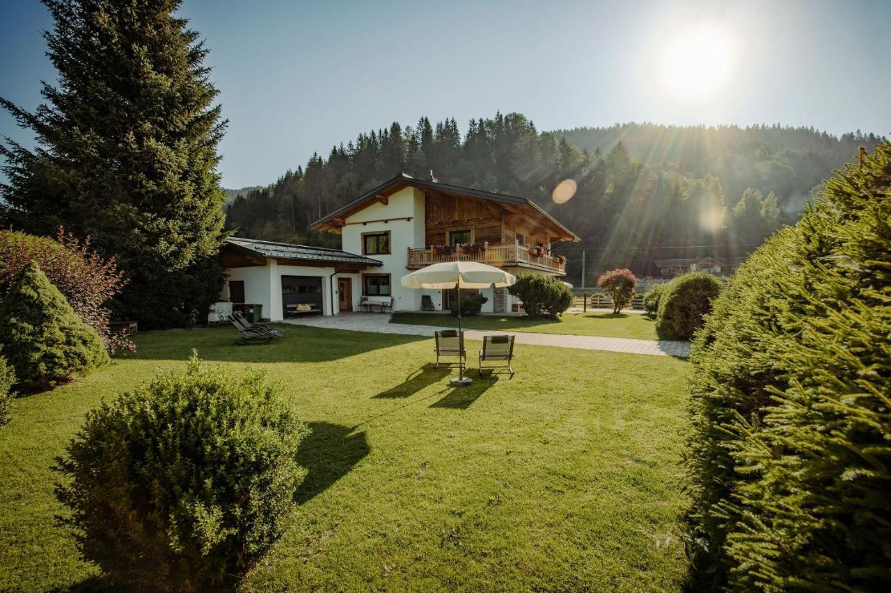 Alpin Apartement G'ret Flachau Bagian luar foto